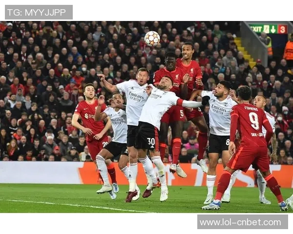 英超惊现冷门里昂与利物浦战成平局帽子戏法瞬间点燃全场激情